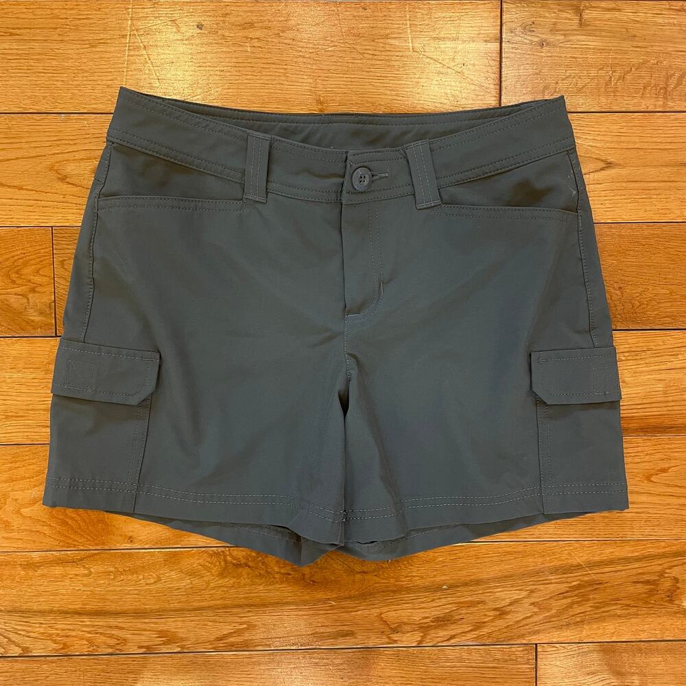 Eddie Bauer Women's Cargo Shorts Charcoal Gray DryFit Size 2 EUC